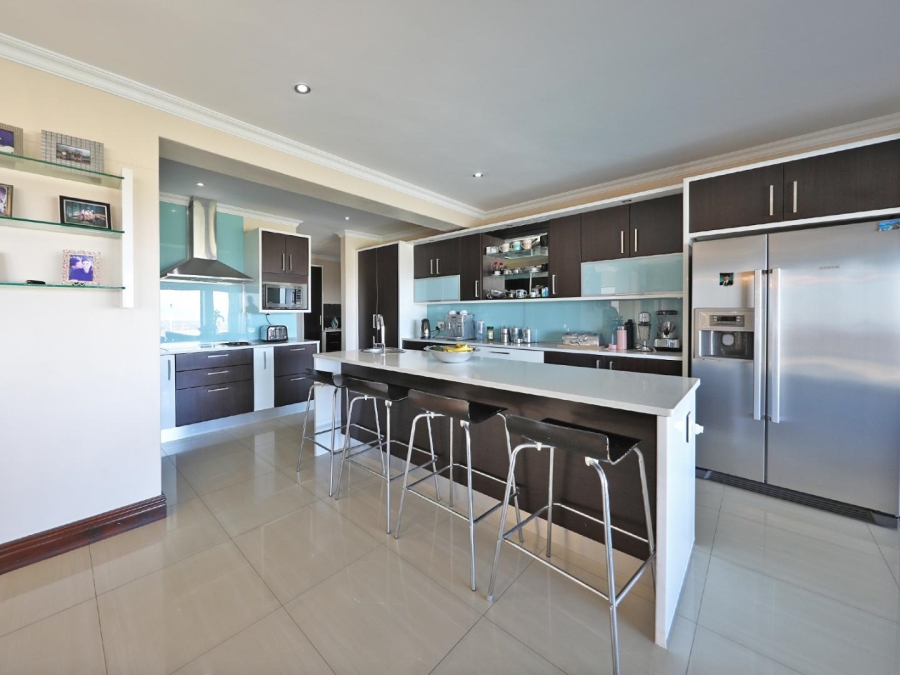 5 Bedroom Property for Sale in Baronetcy Western Cape